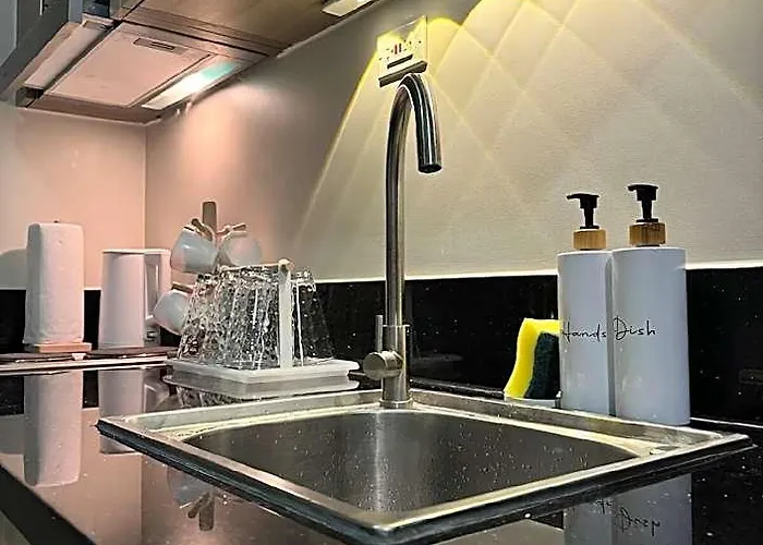 Ann's Cozy Near Ortigas, Makati, And Bgc 4* 마닐라